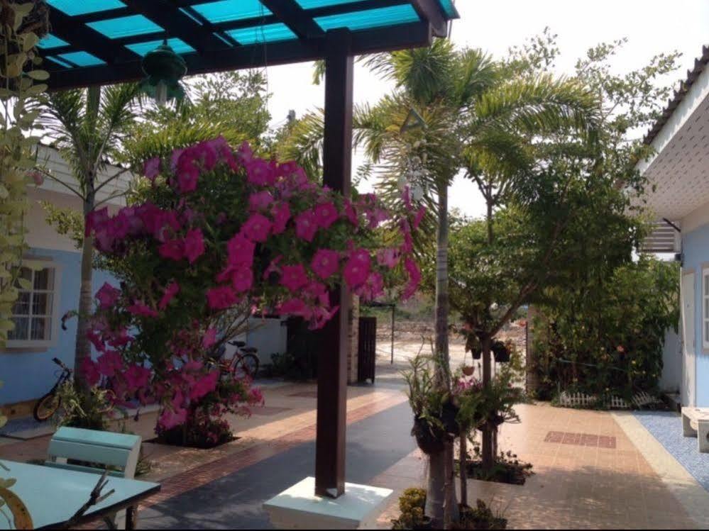 Hotel Baan Lom Talay Hua Hin Exterior foto